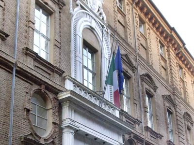 Violenza donne, in 600 Comuni bandiere a mezz’asta