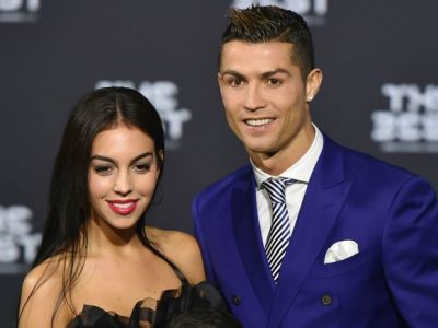 Cristiano Ronaldo sui social: “Georgina sposami”
