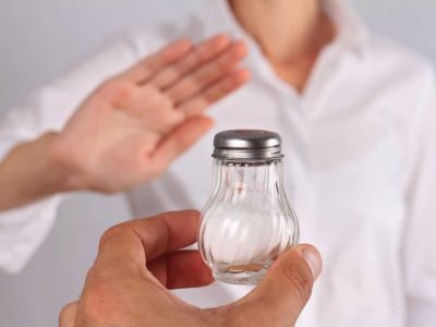 Non solo ipertensione, una dieta ricca di sale corrode le ossa