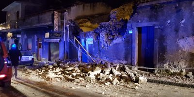 Catania colpita da un violento terremoto, croll...