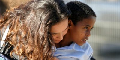 Adozioni internazionali in crescita grazie a Ci...