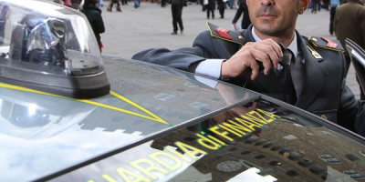 Montagna di botti fuori legge sequestrati nel f...