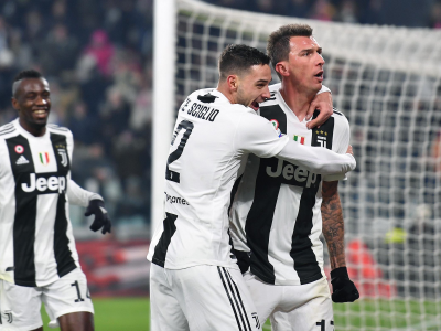 Juve campione d’inverno 1-0 sulla Roma. Solo il Napoli regge il ritmo
