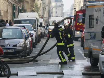 Due bambine e una ventenne muoiono in un incendio a Parigi