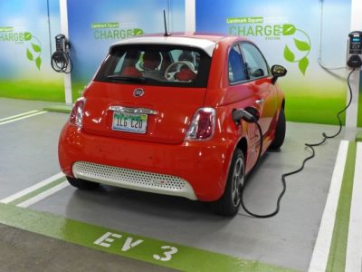 FCA rilancia con 5 miliardi di investimenti: arriva la 500 E