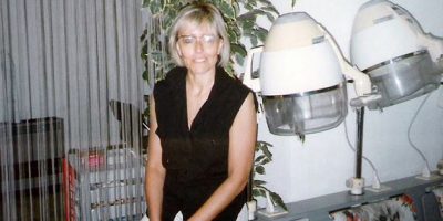 Parrucchiera va in pensione e dona attrezzature...