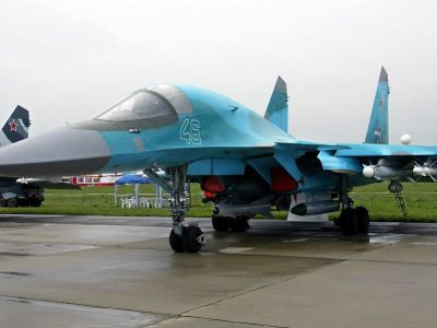 Due caccia russi si scontrano in volo, salvati entrambi i piloti