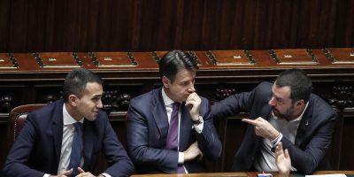 Caso Diciotti, si decidono i destini di Salvini...