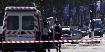 Esplosione a Parigi: per Angela intervento ok e...