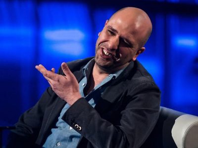 Checco Zalone snobba Sanremo: “Faccio un film in Kenya”