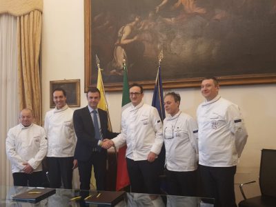 E’ record nel 2018 per la spesa in pranzi e cene fuori casa