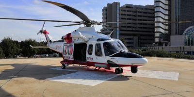 Nasce sulla nave e vola con la mamma in elicott...