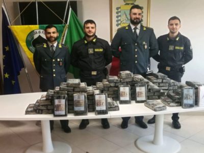 Carico da 115 chili di cocaina intercettato dai finanzieri