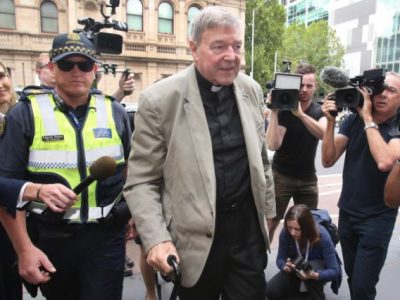 Australia, il cardinale Pell condannato per pedofilia