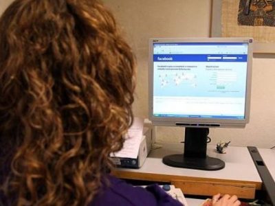 Uso smodato di Fb al lavoro: confermato il licenziamento
