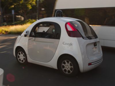 Auto a guida autonoma, il futuro è sempre più vicino