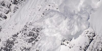 Valanga al confine tra Austria e Germania: 1 mo...