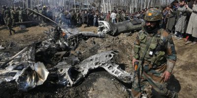Kashmir: abbattuti due jet militari indiani, ca...