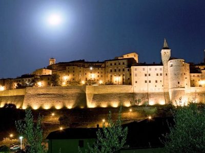 I vicoli medievali di Anghiari, borgo della celebre battaglia