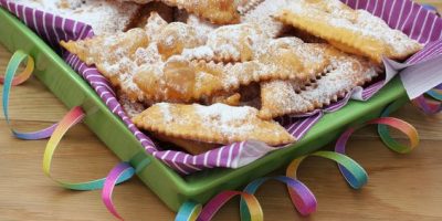 Le chiacchiere di Carnevale, il dolce tramandat...