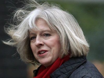 La May richiama i conservatori all’unità sulla Brexit