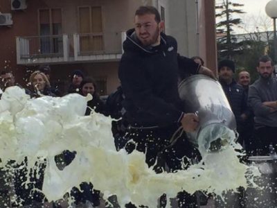 Pastori sardi: la protesta non si ferma nonostante le rassicurazioni del Governo
