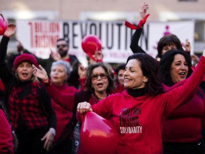 “One Billion Rising”, il flash mob contro la violenza sulle donne