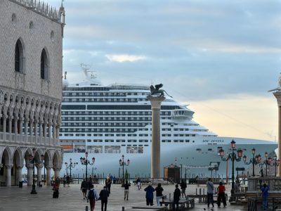 Tassa di sbarco e Ztl a pagamento per Venezia