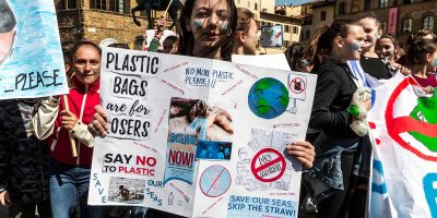 Gli studenti di Firenze manifestano contro la p...