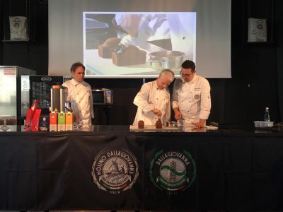 Iginio Massari omaggia Torino con il “Cake della Mole”