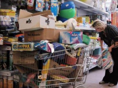 Gli italiani spendono meno del 2007, l’anno pre-crisi