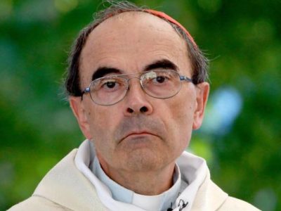 Pedofilia: condannato per mancata denuncia, si dimette arcivescovo di Lione