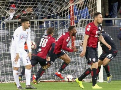 Joao Pedro e Ceppitelli rilanciano il Cagliari: 2-1 con la Viola