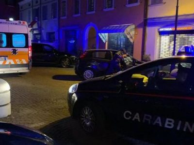 Donna uccisa a coltellate nel Modenese: si indaga sul nipote