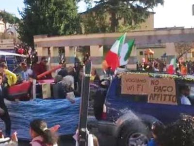 A Formello sfila un carro anti-migranti: scoppia la polemica