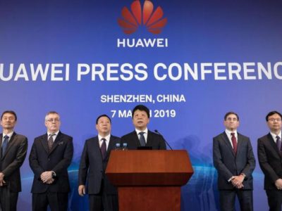 Stop alle tecnologie cinesi,  Huawei fa causa a Trump