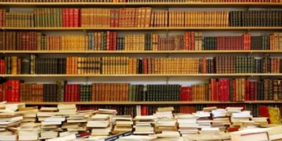 Piacenza, insegnante scozzese dona 8.000 libri ...