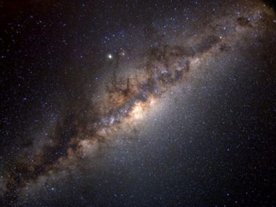Scoperto un fiume di gas caldo al centro della Via Lattea