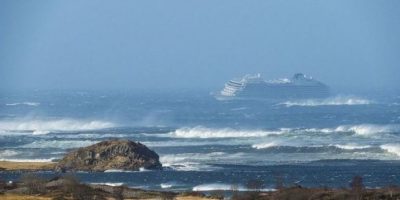 Norvegia, nave in avaria nella burrasca: a bord...