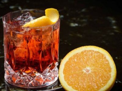 Il Negroni compie 100 anni: gli ingredienti giusti per non sfigurare