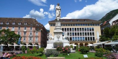 Ben Vivere: Bolzano città ideale, maglia nera C...