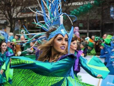 Per San Patrizio, l’Italia e il mondo si colorano di verde