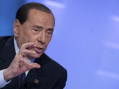 Sentenze annullate, Berlusconi indagato per corruzione