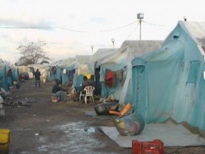 Incendio nella tendopoli di S. Ferdinando, muore migrante