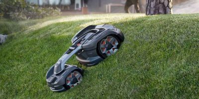 Da Husqvarna un tosaerba che si gestisce dalla ...