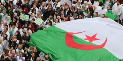 Gli algerini chiedono le dimissioni del preside...
