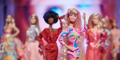 La Barbie compie 60 anni, fenomeno di costume e...