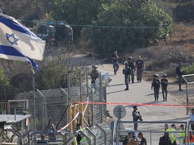 Attentato contro soldati israeliani: colpiti i terroristi
