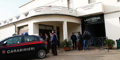 Tracce di spray al peperoncino nella discoteca ...