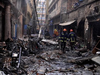 E’ salito a 25 morti e 74 feriti il bilancio del grattacielo in fiamme
